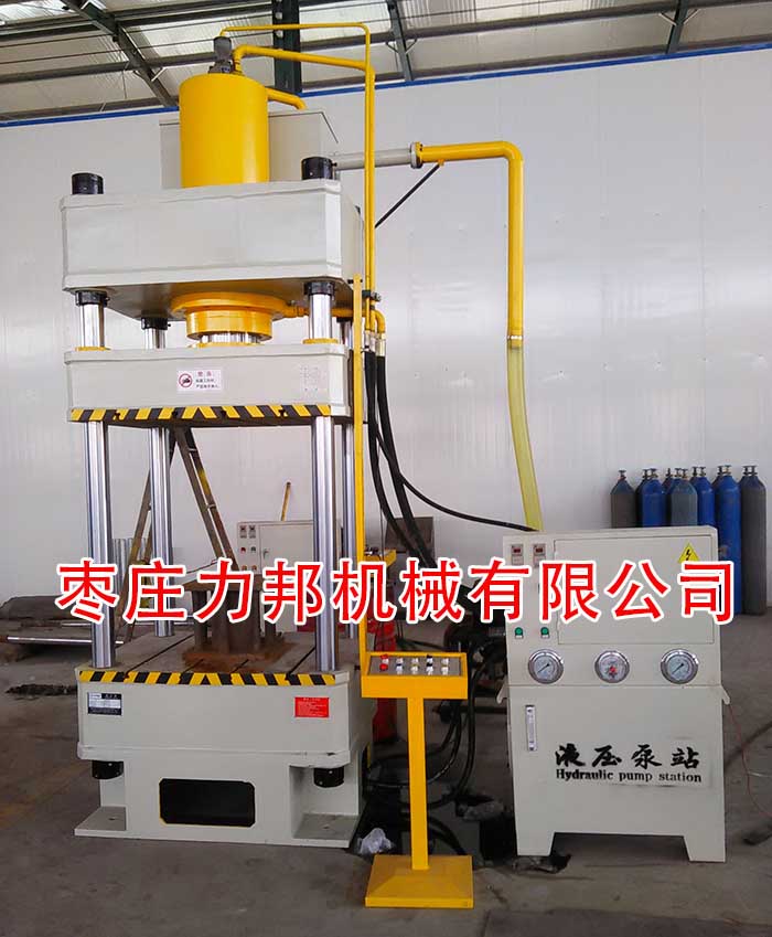 棗莊好色先生TV下载木屑壓塊液壓機實物拍攝的圖